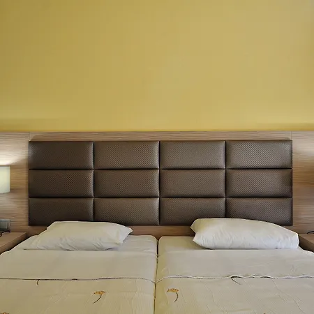 Alkyon