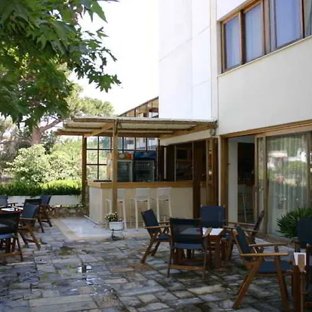 Otel Alkyon İskados